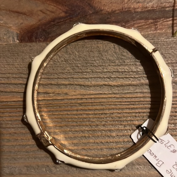 Premier Designs New Bracelet - Picture 4 of 4